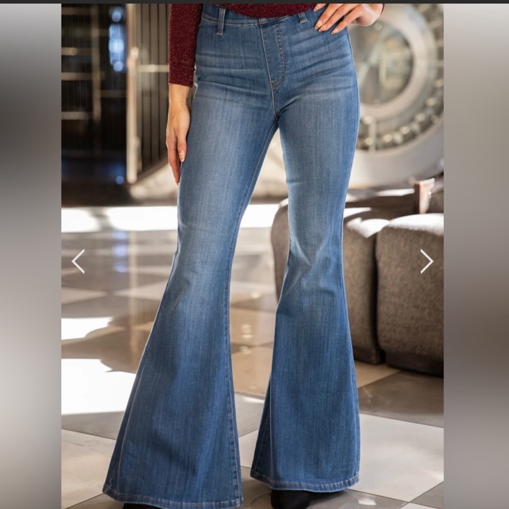 Judy Blue Pull on Super Flares size 20